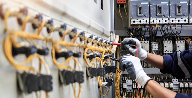 Professional Electrician technician working in Grand Prairie, TX